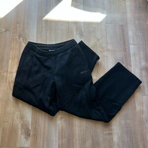 Aritzia Straight Leg Sweatpants